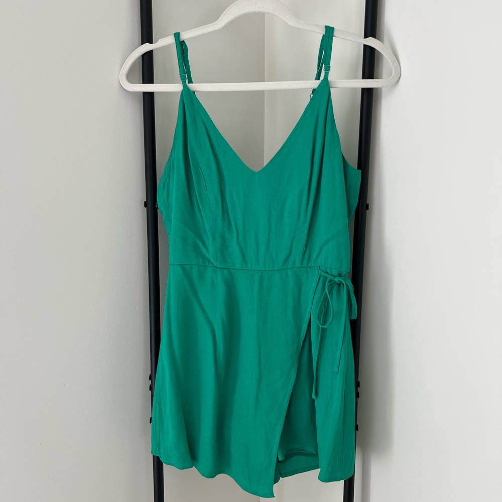 Superdown - Karen Wrap Romper in green